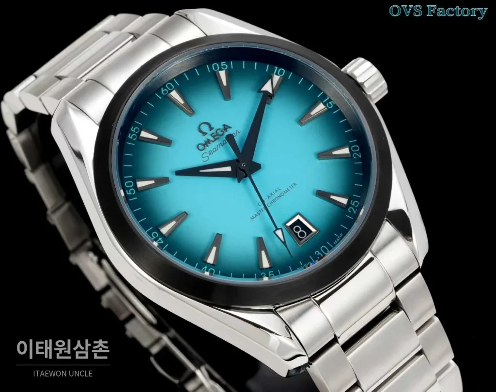 오메가 씨마스터 아쿠아테라 스틸 그린그라데이션 다이얼 러버밴드 오토매틱 41mm (2)
