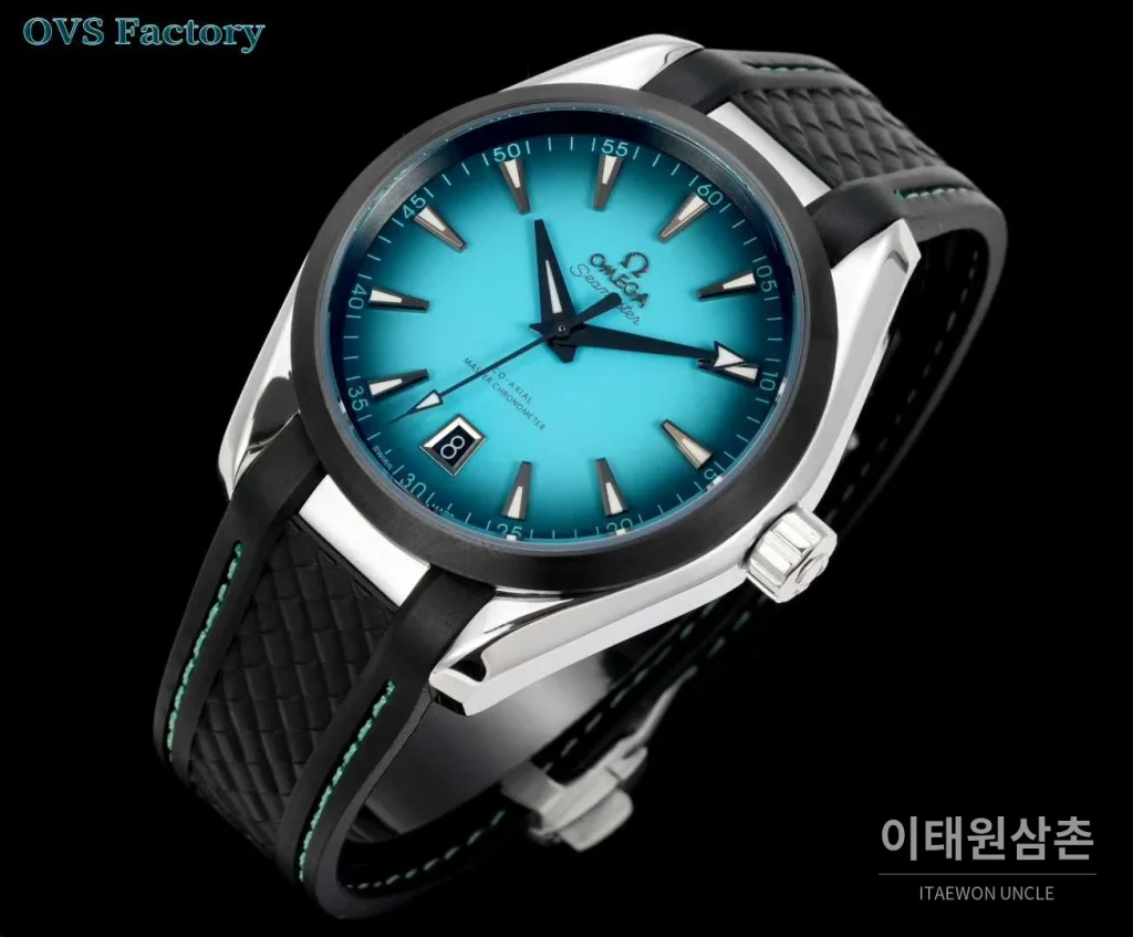 오메가 씨마스터 아쿠아테라 스틸 그린그라데이션 다이얼 러버밴드 오토매틱 41mm