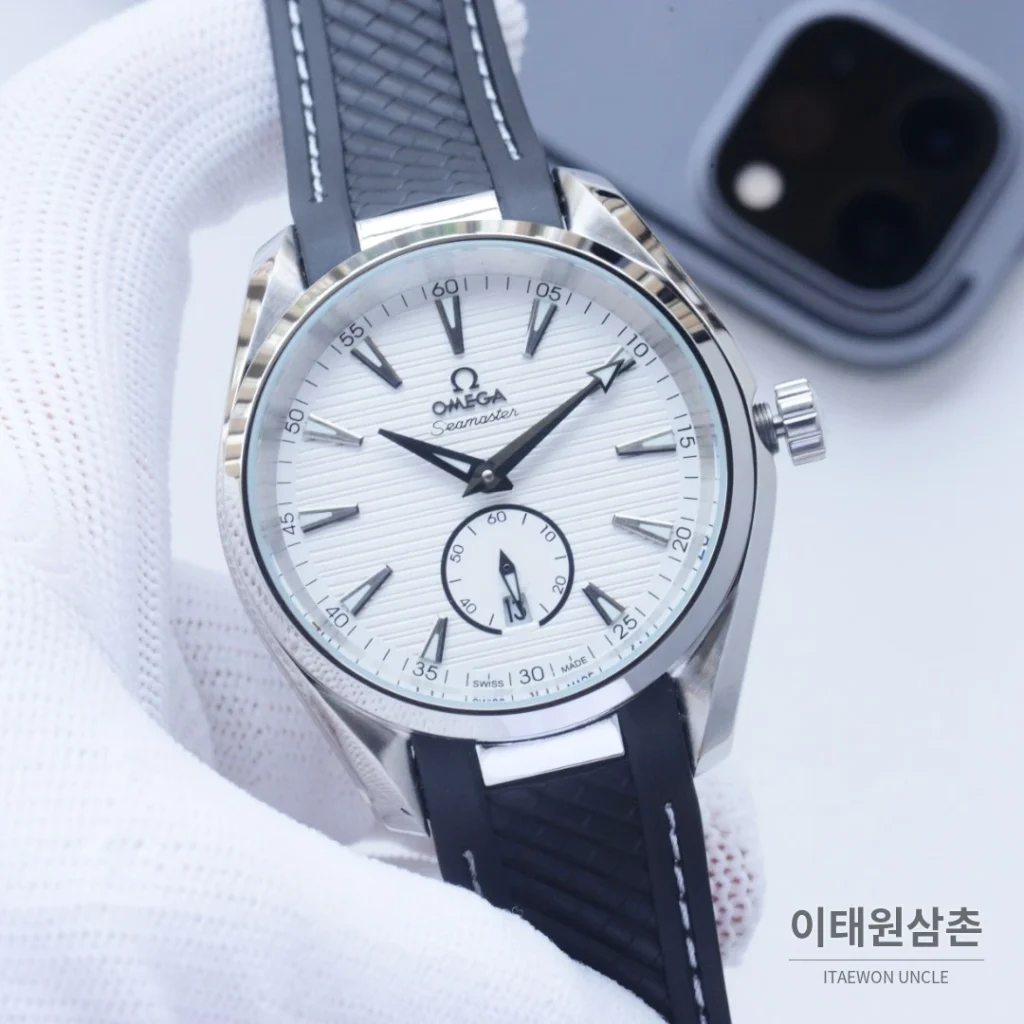 오메가 씨마스터 오토매틱 41mm 블랙 다이얼 블랙 러버 스트랩