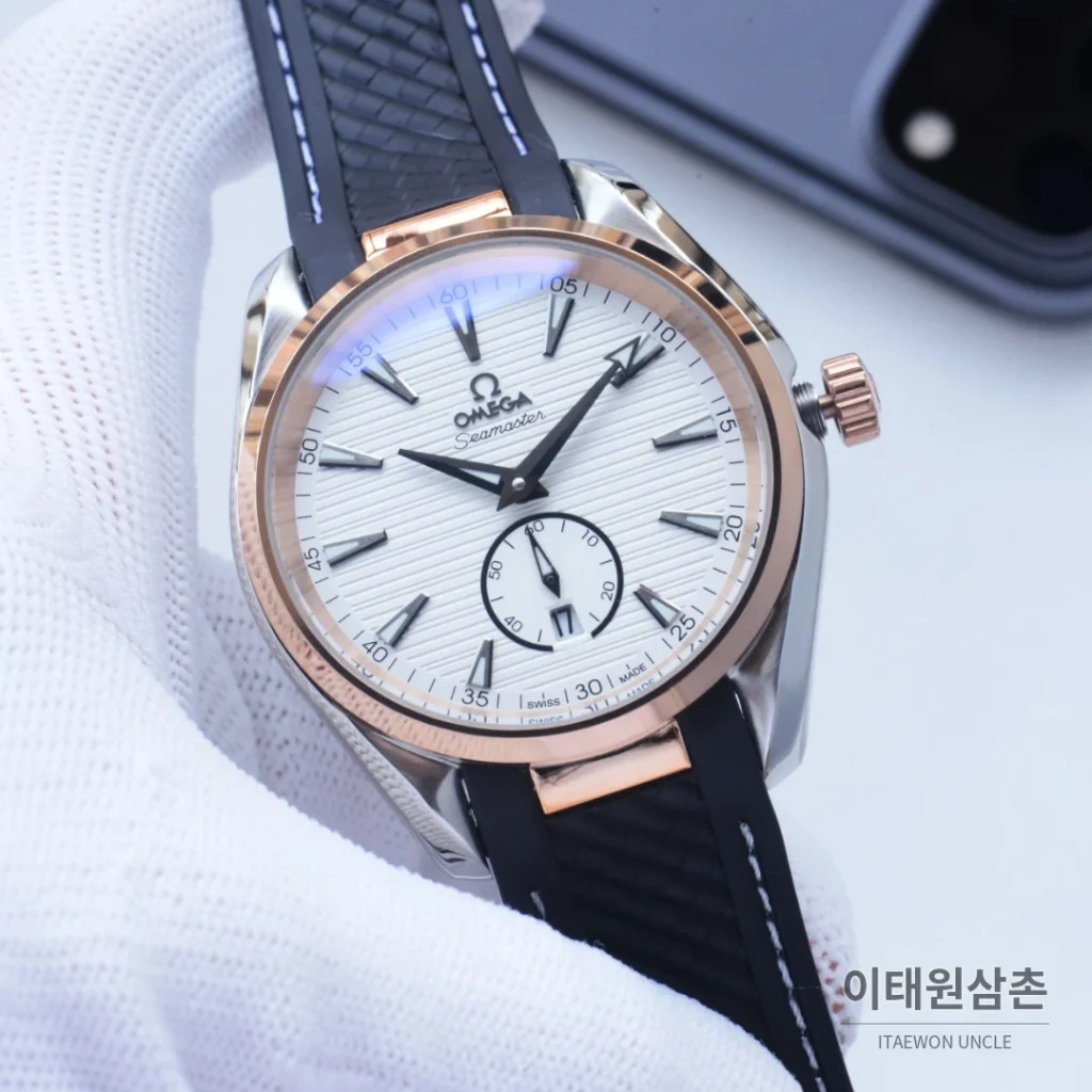 오메가 씨마스터 오토매틱 41mm 블랙 다이얼 블랙 러버 스트랩