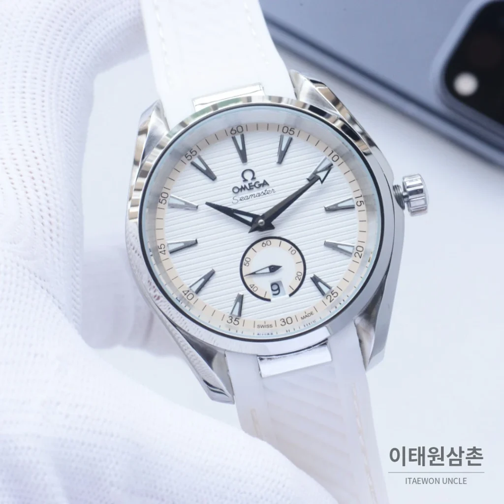 오메가 씨마스터 오토매틱 41mm 블랙 다이얼 블랙 러버 스트랩
