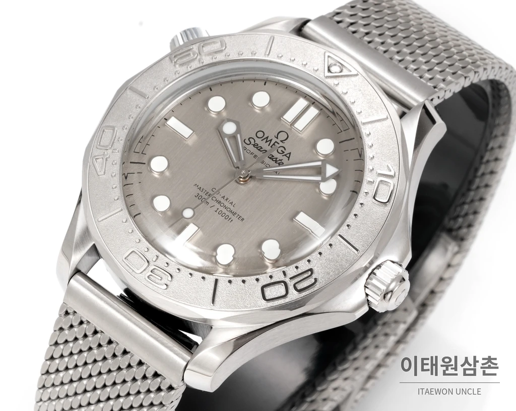 오메가 씨마스터 오토매틱 42mm 그레이 다이얼 스틸 브레이슬릿