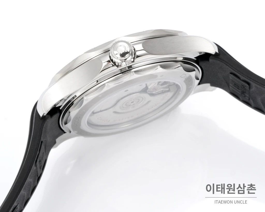 오메가 씨마스터 오토매틱 42mm 그레이 다이얼 블랙 러버 스트랩