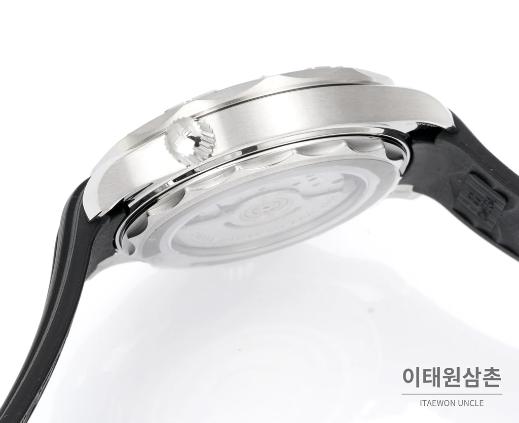 오메가 씨마스터 오토매틱 42mm 그레이 다이얼 블랙 러버 스트랩