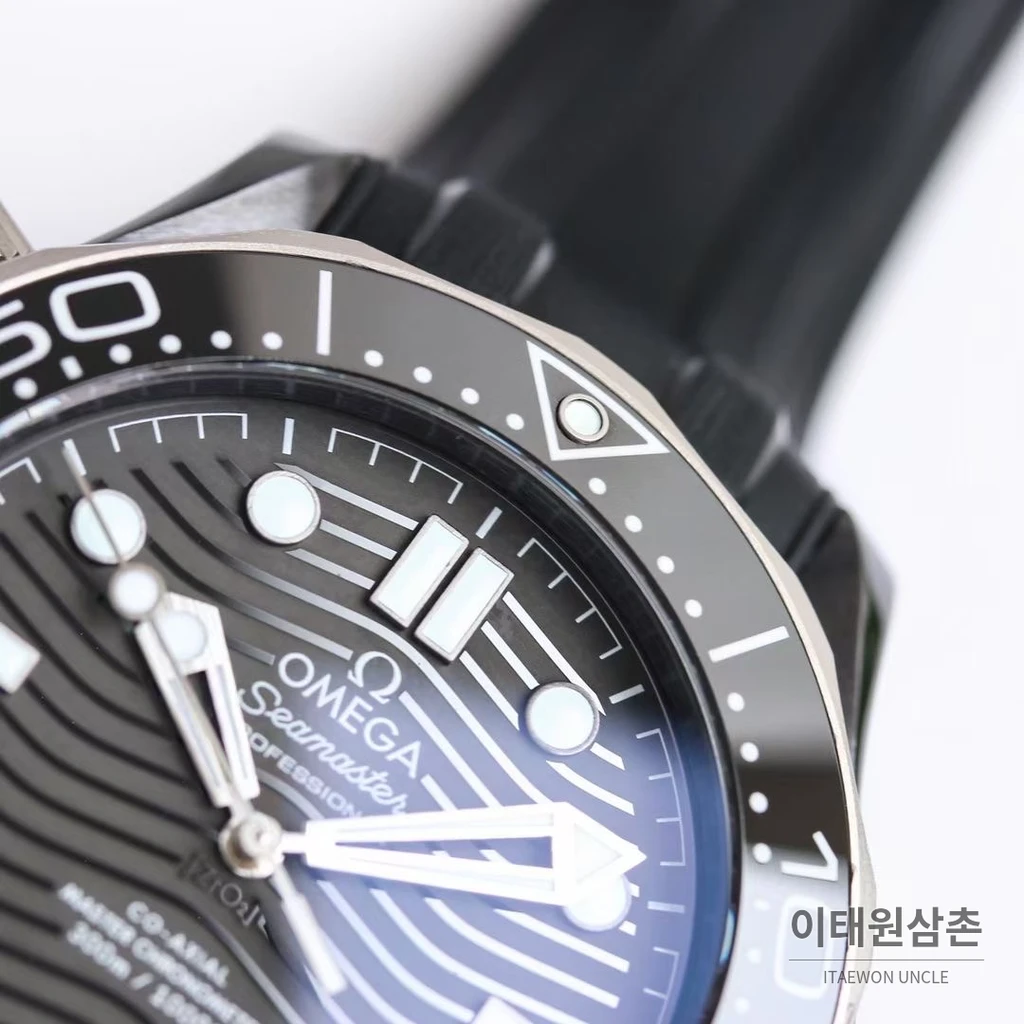 오메가 씨마스터 오토매틱 43.50mm 블랙 다이얼