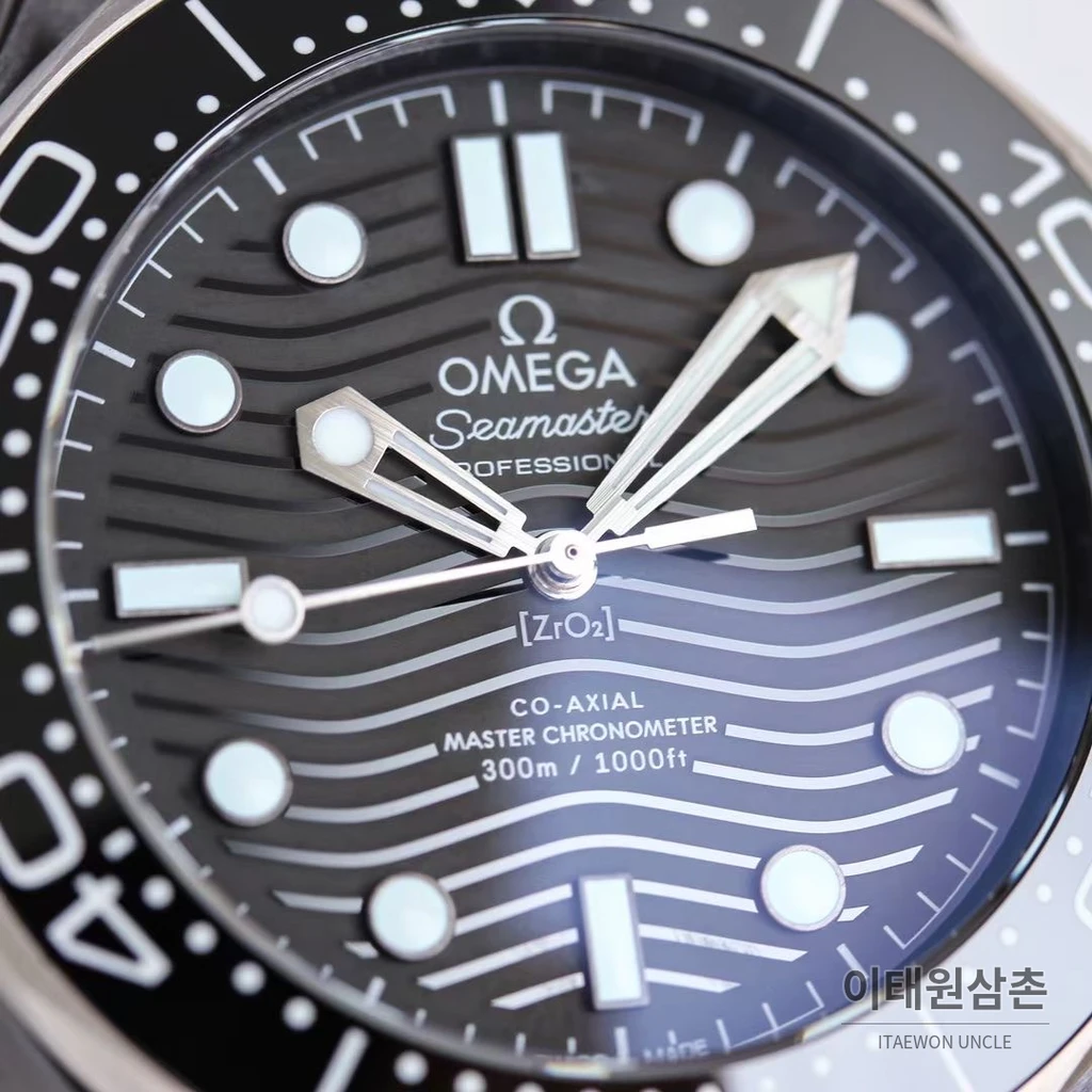 오메가 씨마스터 오토매틱 43.50mm 블랙 다이얼