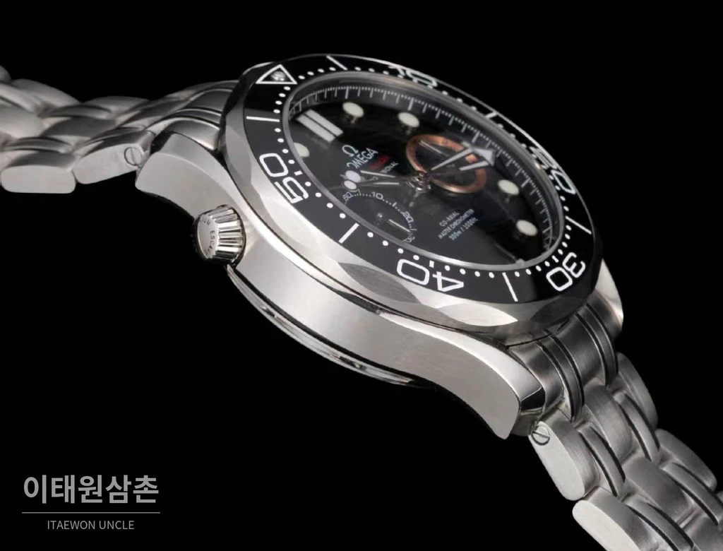 오메가 씨마스터 다이버 300M 007 퍼스트 라이트 블랙 세라믹 스틸 크로노그래프 시계 44mm
