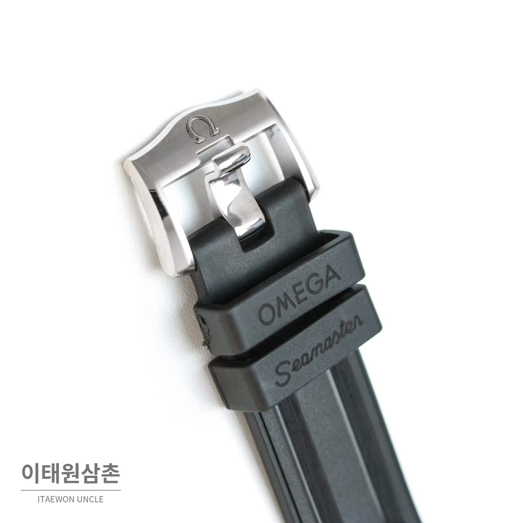 오메가 씨마스터 다이버 300M 007 퍼스트라이트 블랙다이얼 러버밴드 크로노그래프 44mm