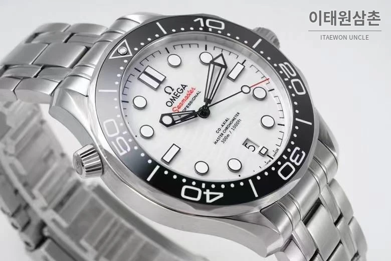 오메가 씨마스터 다이버 300M 블랙 세라믹 웨이브 다이얼 오토매틱 42mm 스틸 브레이슬릿 블랙 베젤 (2)