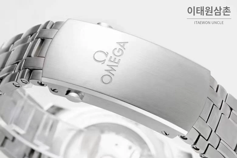 오메가 씨마스터 다이버 300M 블랙 세라믹 웨이브 다이얼 오토매틱 42mm 스틸 브레이슬릿 블랙 베젤 (2)