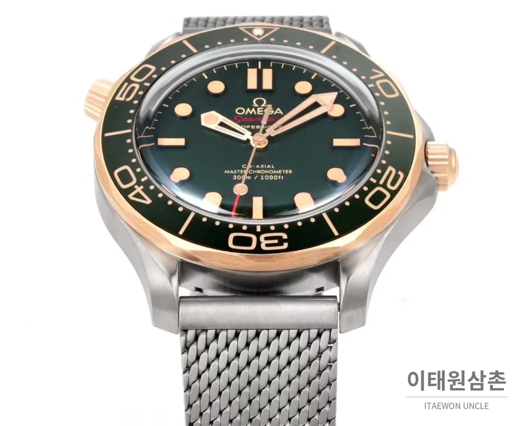 오메가 씨마스터 다이버300M 티타늄베젤 그레이다이얼 야광 오토매틱 42mm 스틸 브레이슬릿 (2)