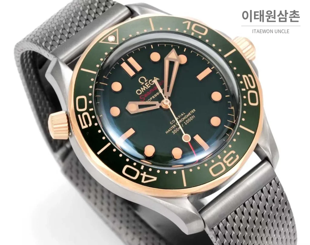 오메가 씨마스터 다이버300M 티타늄베젤 그레이다이얼 야광 오토매틱 42mm 스틸 브레이슬릿 (2)