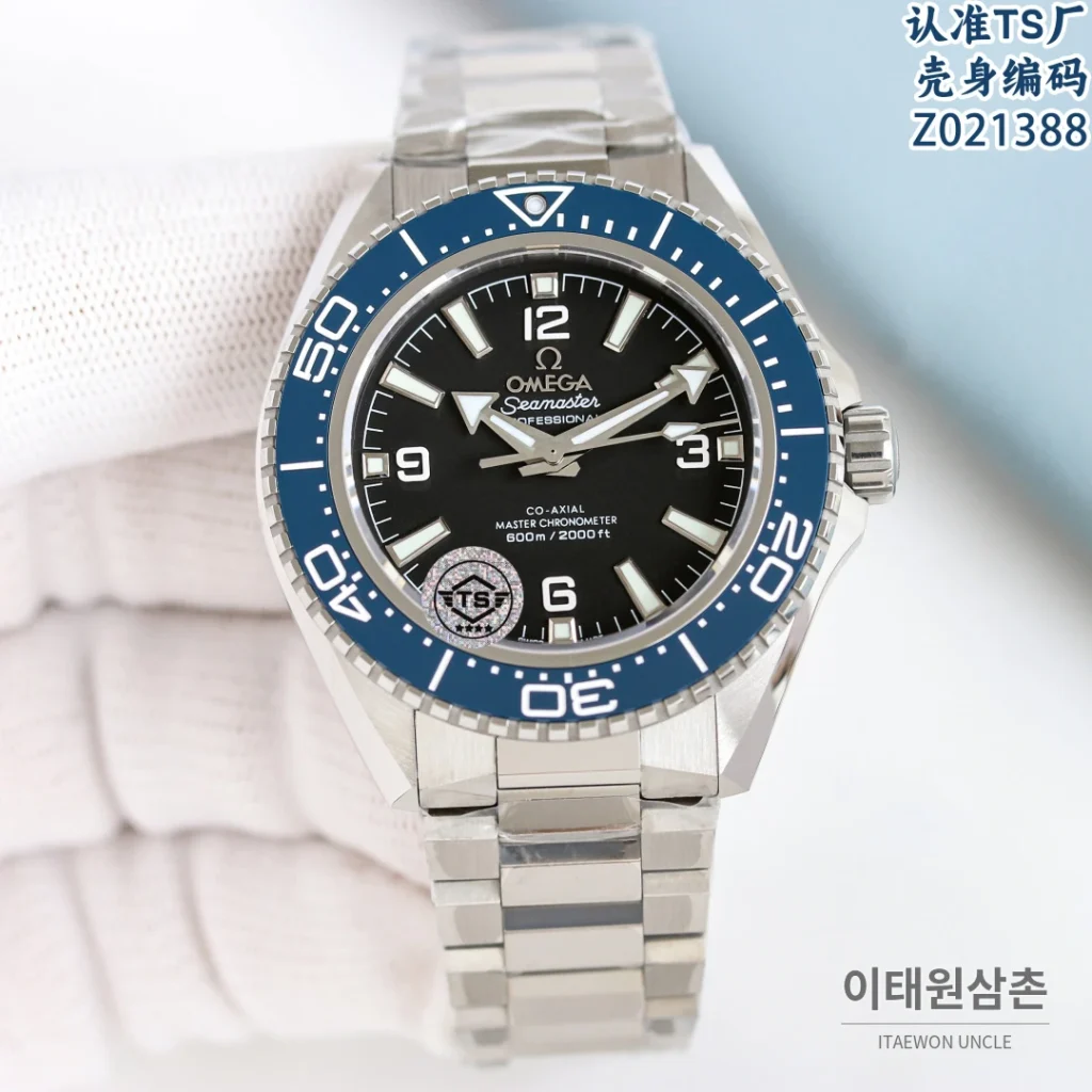 오메가 씨마스터 플래닛오션 4세대 세라믹베젤 오토매틱 42mm (2)