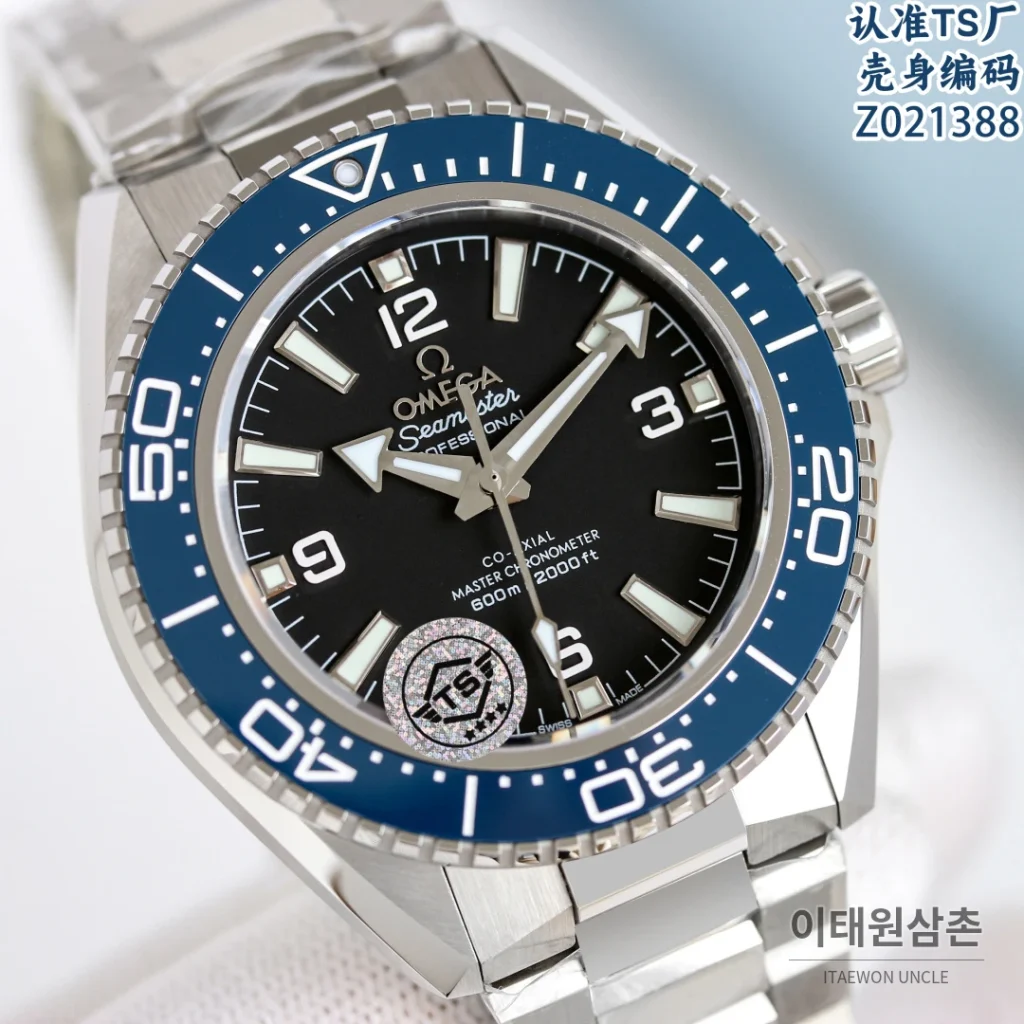 오메가 씨마스터 플래닛오션 4세대 세라믹베젤 오토매틱 42mm (2)