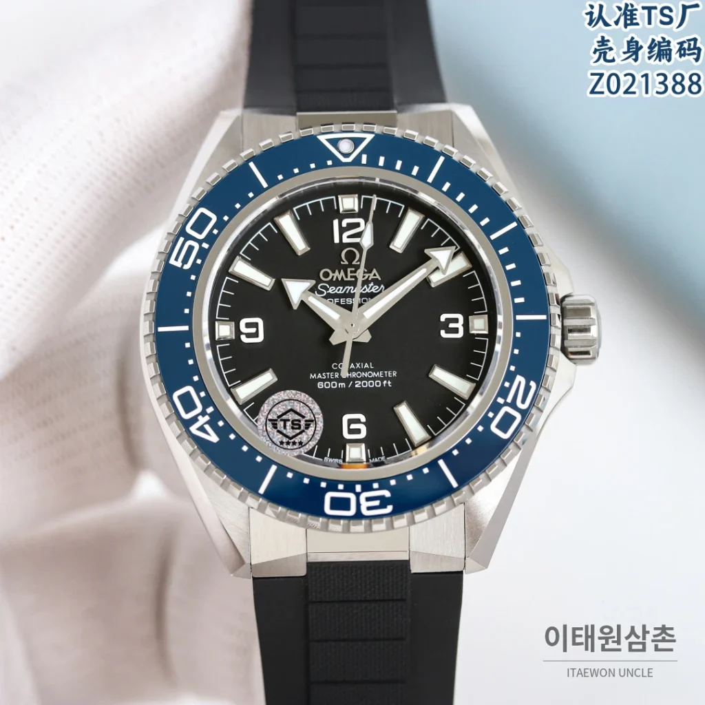 오메가 씨마스터 플래닛오션 4세대 세라믹베젤 오토매틱 42mm (2)