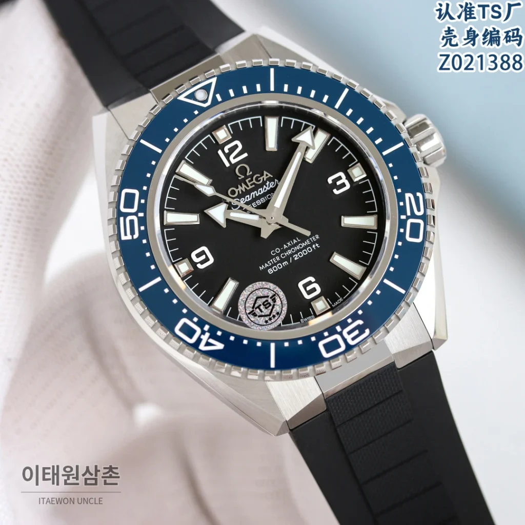 오메가 씨마스터 플래닛오션 4세대 세라믹베젤 오토매틱 42mm (2)