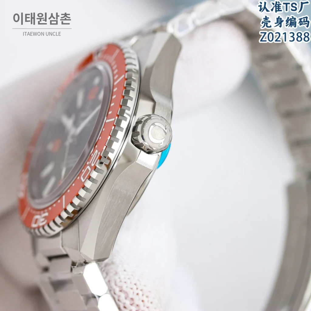 오메가 씨마스터 플래닛오션 4세대 세라믹베젤 오토매틱 42mm (3)