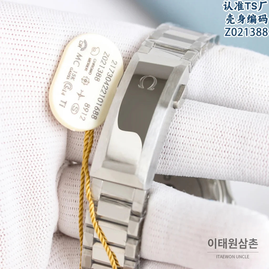 오메가 씨마스터 플래닛오션 4세대 세라믹베젤 오토매틱 42mm (3)