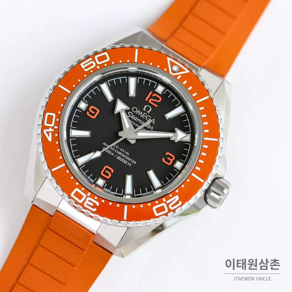 오메가 씨마스터 플래닛오션 600M 세라믹베젤 오렌지 러버스트랩 다이버워치 42mm