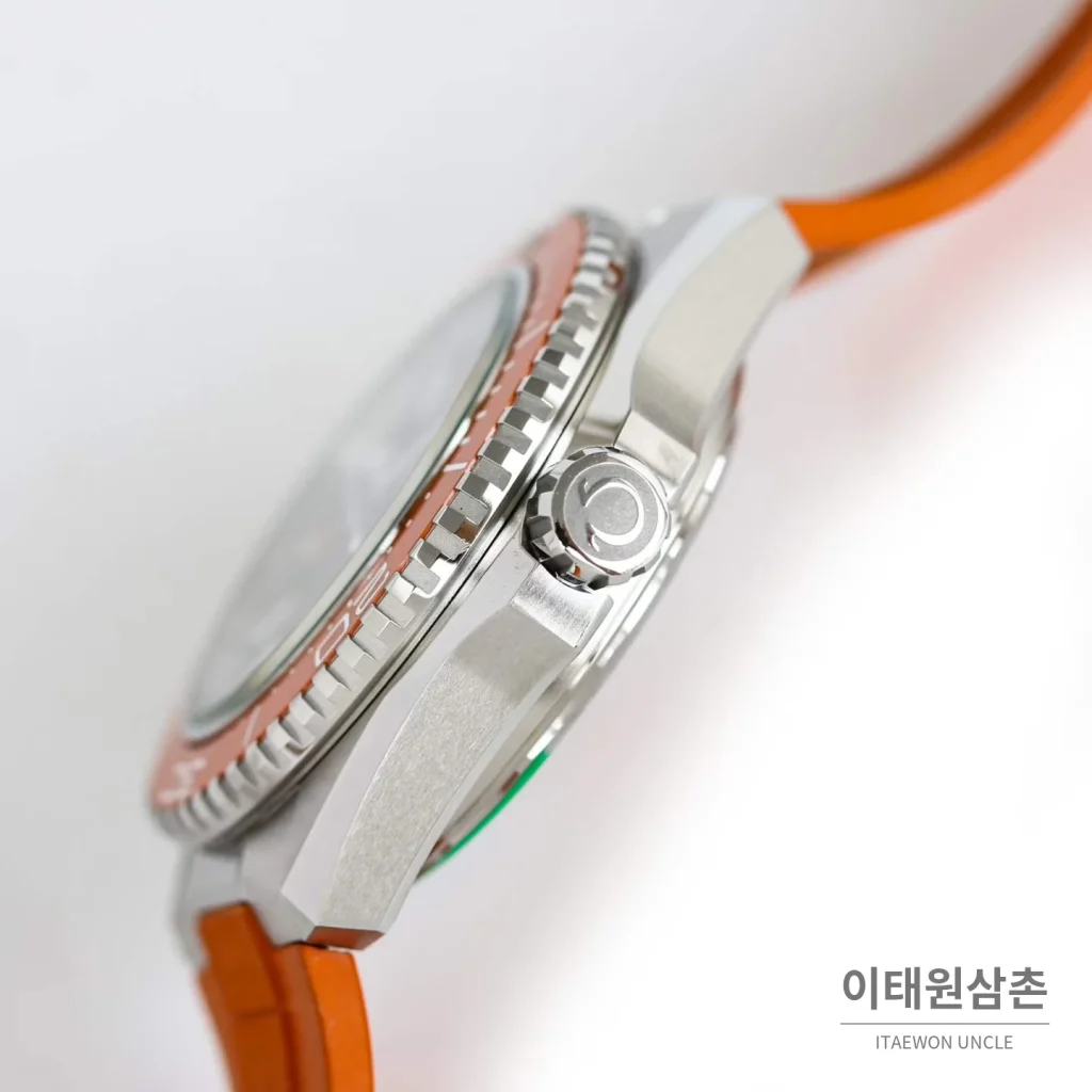 오메가 씨마스터 플래닛오션 600M 세라믹베젤 오렌지 러버스트랩 다이버워치 42mm