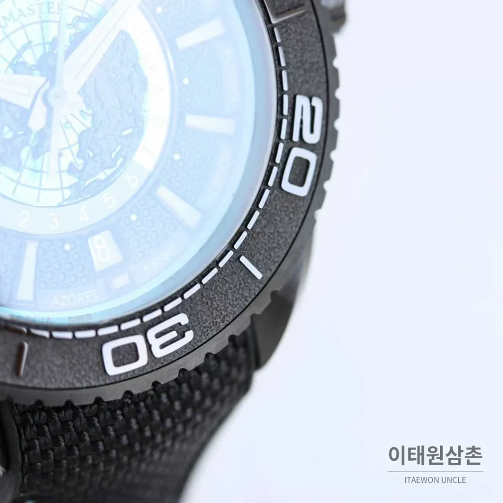 오메가 씨마스터 플래닛오션 세라믹 월드타이머 블랙다이얼 오토매틱 45.5mm (2)