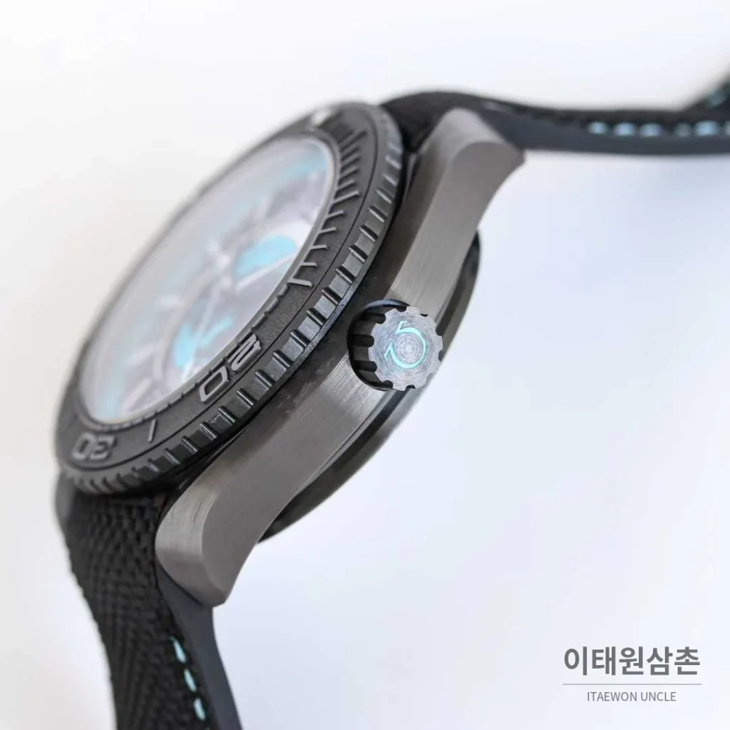 오메가 씨마스터 플래닛오션 세라믹 월드타이머 블랙다이얼 오토매틱 45.5mm (2)