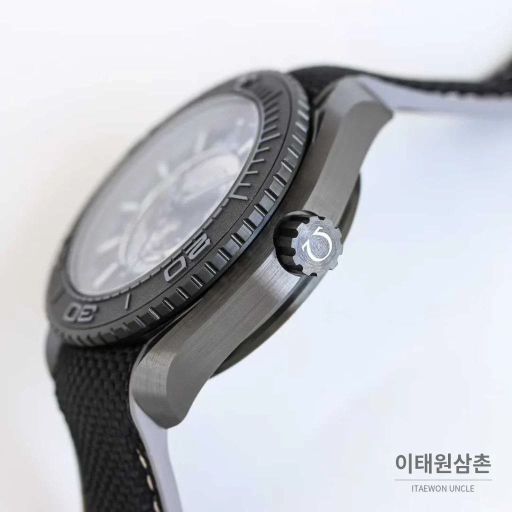 오메가 씨마스터 플래닛오션 세라믹 월드타이머 블랙다이얼 오토매틱 45.5mm