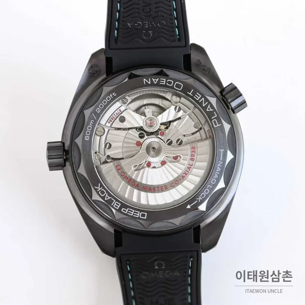 오메가 씨마스터 플래닛오션 세라믹 월드타이머 블랙다이얼 오토매틱 45.5mm (2)