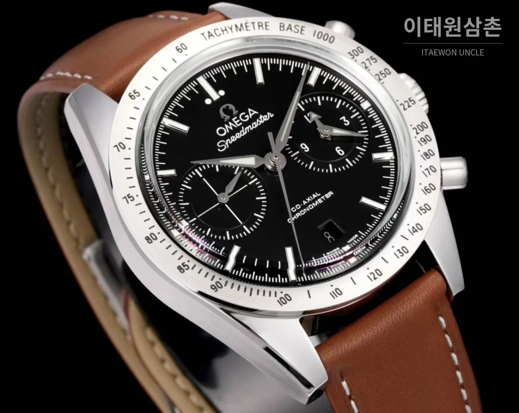 오메가 스피드마스터 '57 레더 블랙다이얼 크로노그래프 오토매틱 41.5mm
