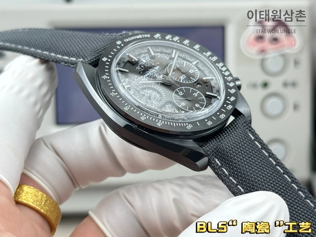 오메가 스피드마스터 아폴로8 블랙세라믹 스켈레톤 크로노그래프 44.25mm