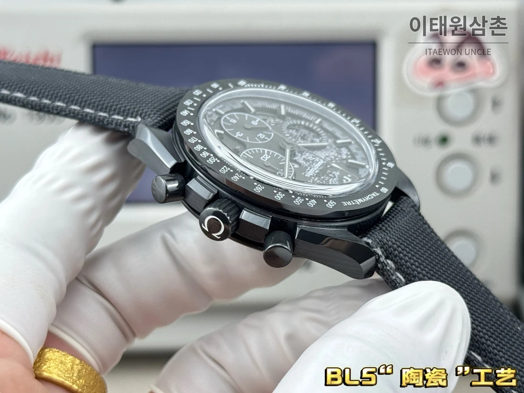 오메가 스피드마스터 아폴로8 블랙세라믹 스켈레톤 크로노그래프 44.25mm