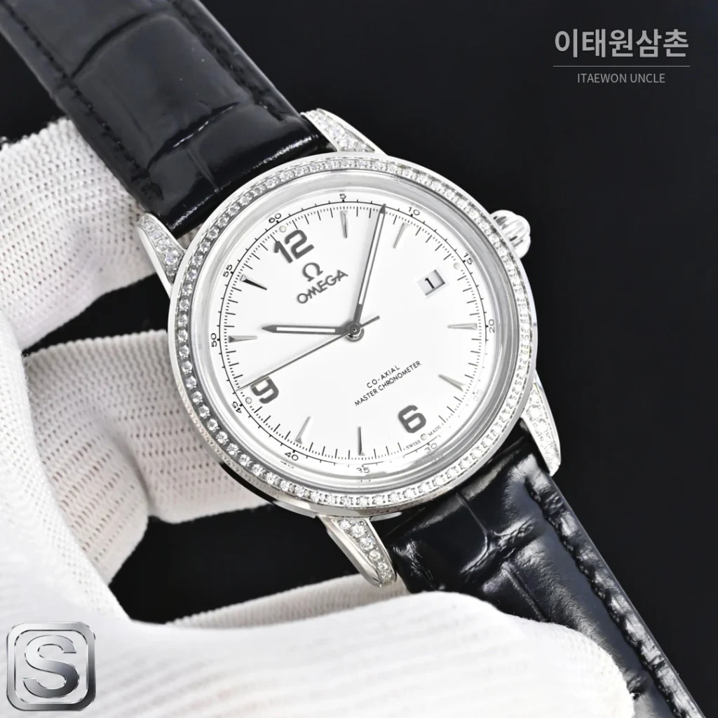 오메가 스피드마스터 오토매틱 40mm 화이트 다이얼 블랙 가죽 스트랩 실버 베젤
