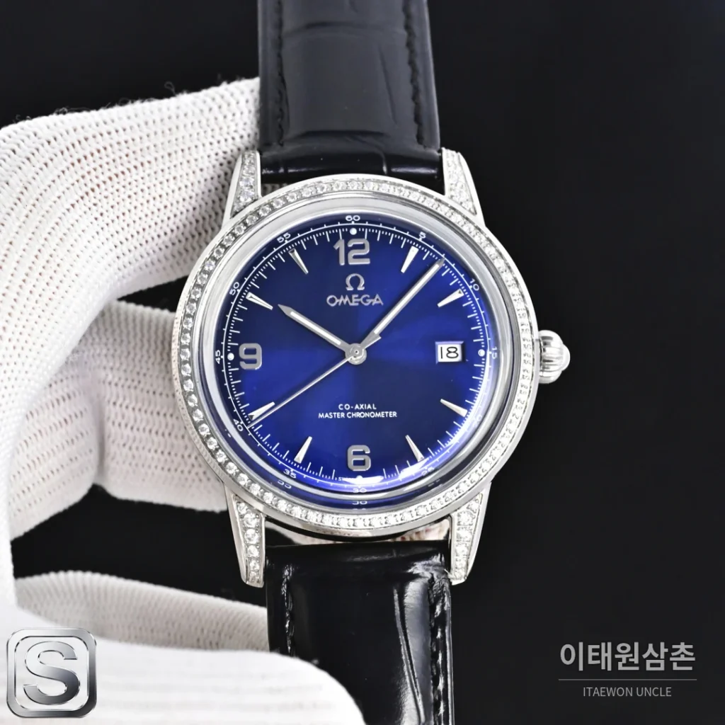 오메가 스피드마스터 오토매틱 40mm 화이트 다이얼 블랙 가죽 스트랩 실버 베젤