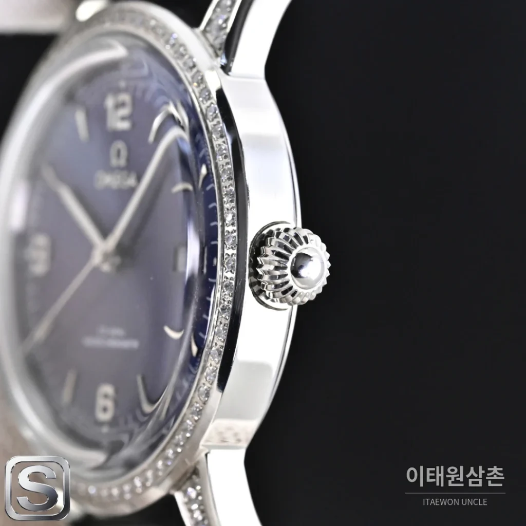 오메가 스피드마스터 오토매틱 40mm 화이트 다이얼 블랙 가죽 스트랩 실버 베젤