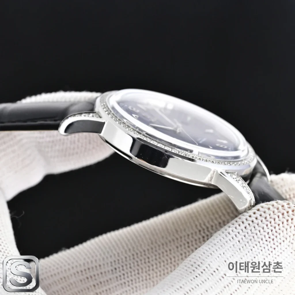 오메가 스피드마스터 오토매틱 40mm 화이트 다이얼 블랙 가죽 스트랩 실버 베젤