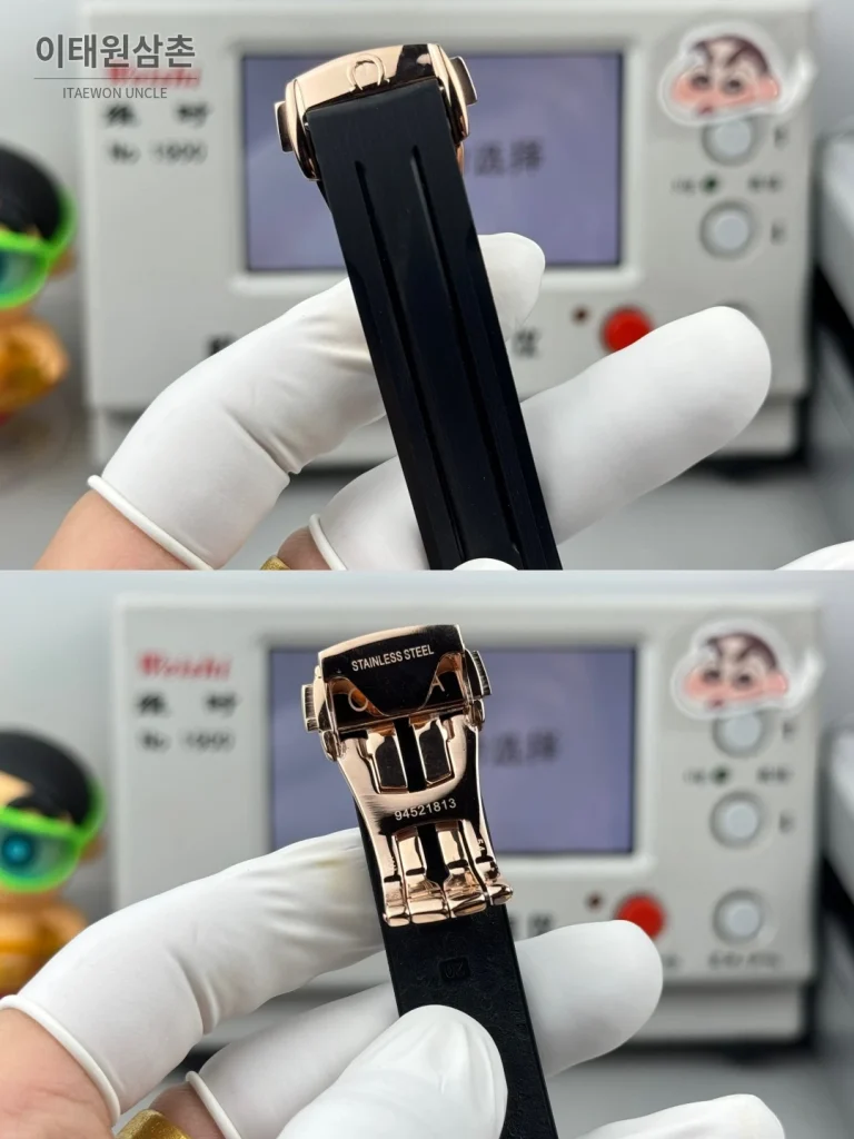 오메가 스피드마스터 크로노그래프 오토매틱 42mm 블랙 다이얼 블랙 러버 스트랩 로즈골드 베젤 로즈골드 케이스