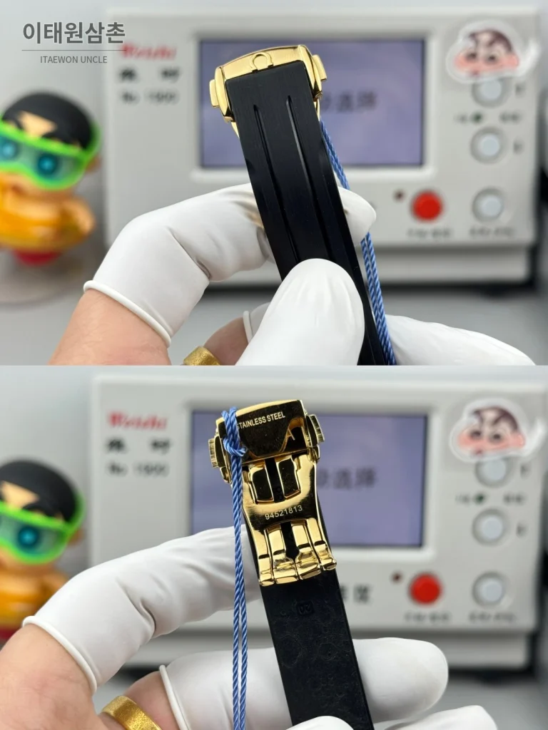 오메가 스피드마스터 크로노그래프 오토매틱 42mm 그린 다이얼 블랙 러버 스트랩 그린 베젤 골드 케이스