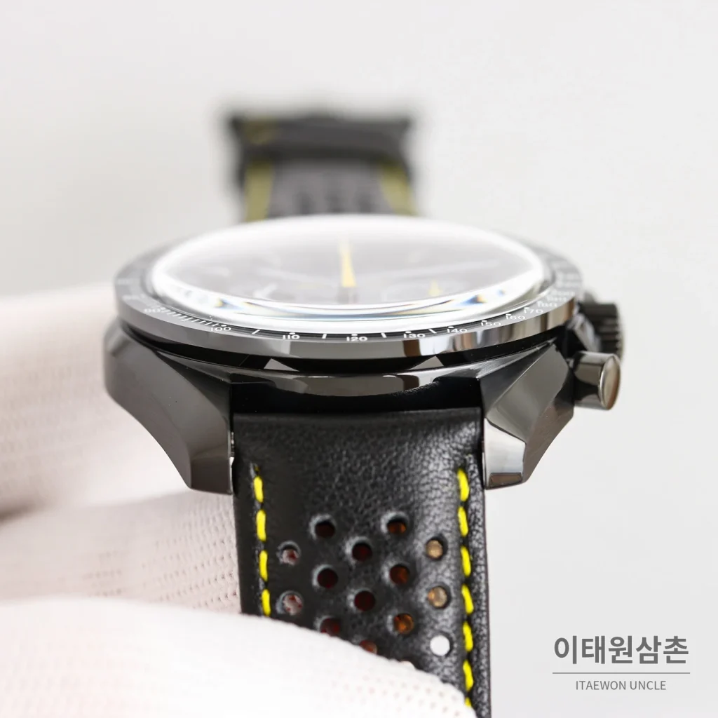 오메가 스피드마스터 크로노그래프 오토매틱 44mm 스켈레톤 다이얼 블랙 가죽 스트랩
