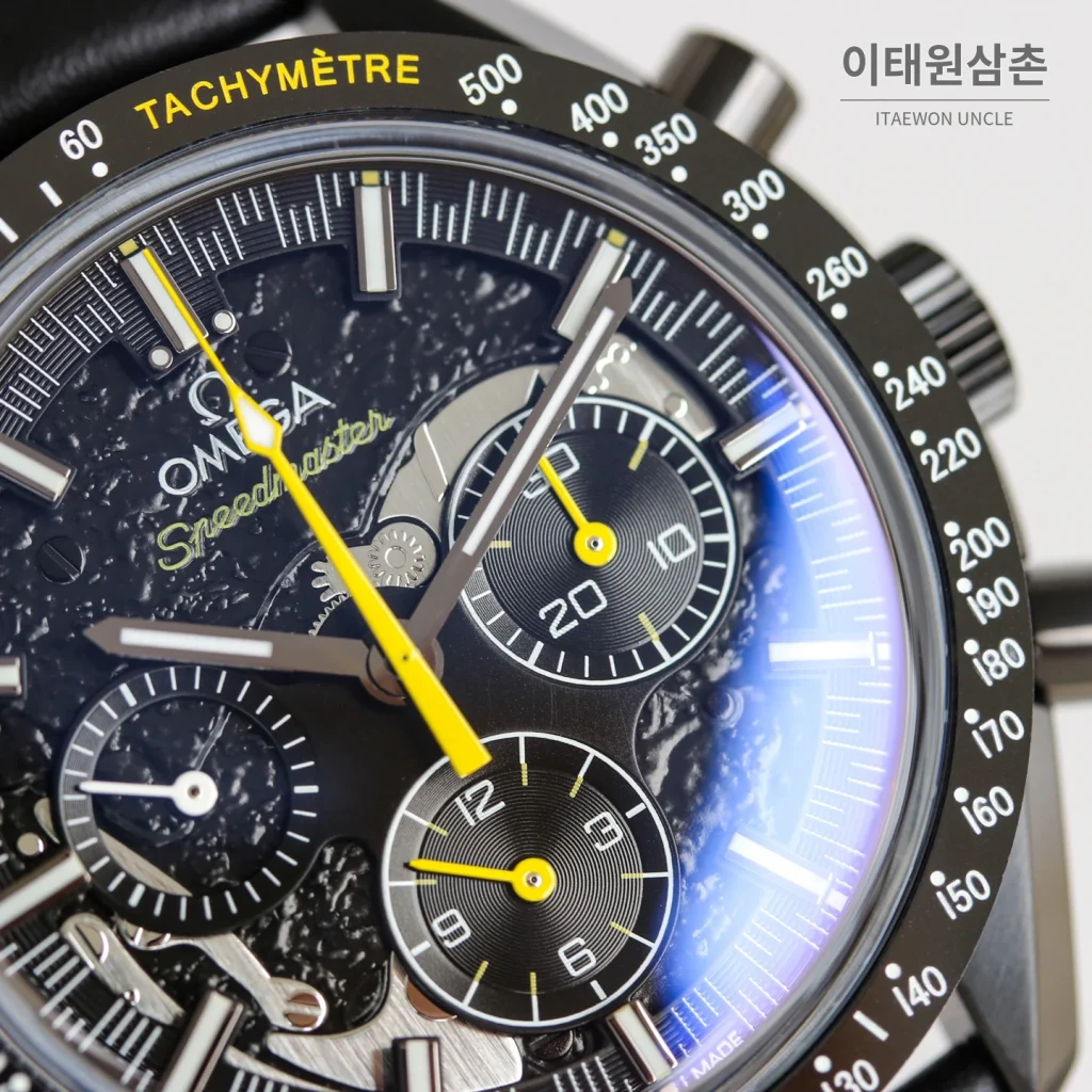 오메가 스피드마스터 크로노그래프 오토매틱 44mm 스켈레톤 다이얼 블랙 러버 스트랩