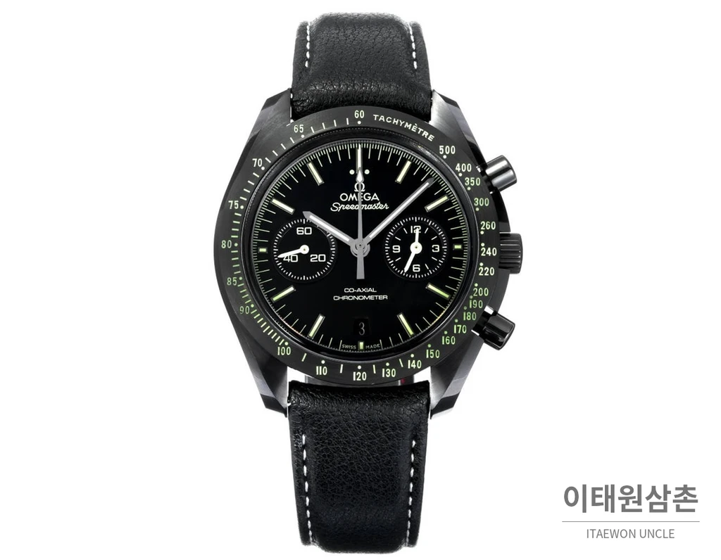 오메가 스피드마스터 문워치 세라믹 크로노그래프 블랙 베젤 화이트 인덱스 오토매틱 44.25mm 블랙 다이얼 블랙 가죽 스트랩