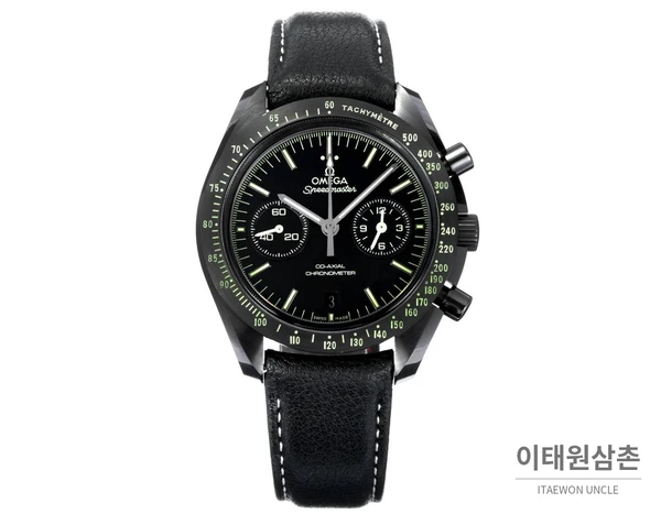 오메가 스피드마스터 문워치 세라믹 크로노그래프 블랙 베젤 화이트 인덱스 오토매틱 44.25mm 블랙 다이얼 블랙 가죽 스트랩