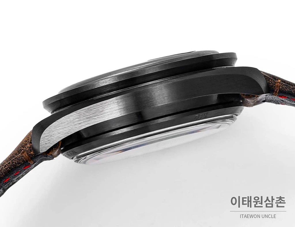 오메가 스피드마스터 문워치 세라믹 크로노그래프 브라운 오토매틱 44.25mm