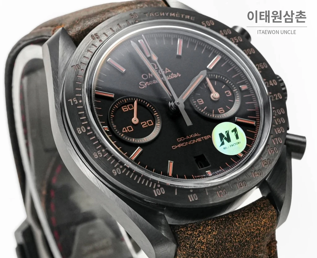 오메가 스피드마스터 문워치 세라믹 크로노그래프 브라운 오토매틱 44.25mm