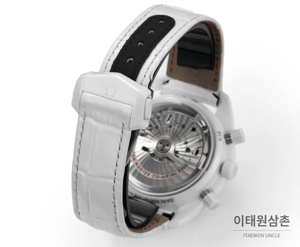 오메가 스피드마스터 문워치 세라믹 크로노그래프 화이트 오토매틱 44.25mm