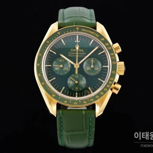 오메가 스피드마스터 문워치 그린 골드 크로노그래프 오토매틱 42mm 그린 / 블랙 골드 오메가 스피드마스터 문워치 그린 골드 크로노그래프 오토매틱 42mm 그린 / 블랙 골드 그린 가죽 스트랩