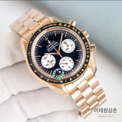 오메가 스피드마스터 문워치 리버스 팬더 크로노그래프 매뉴얼 42mm 블랙 다이얼 로즈골드 브레이슬릿