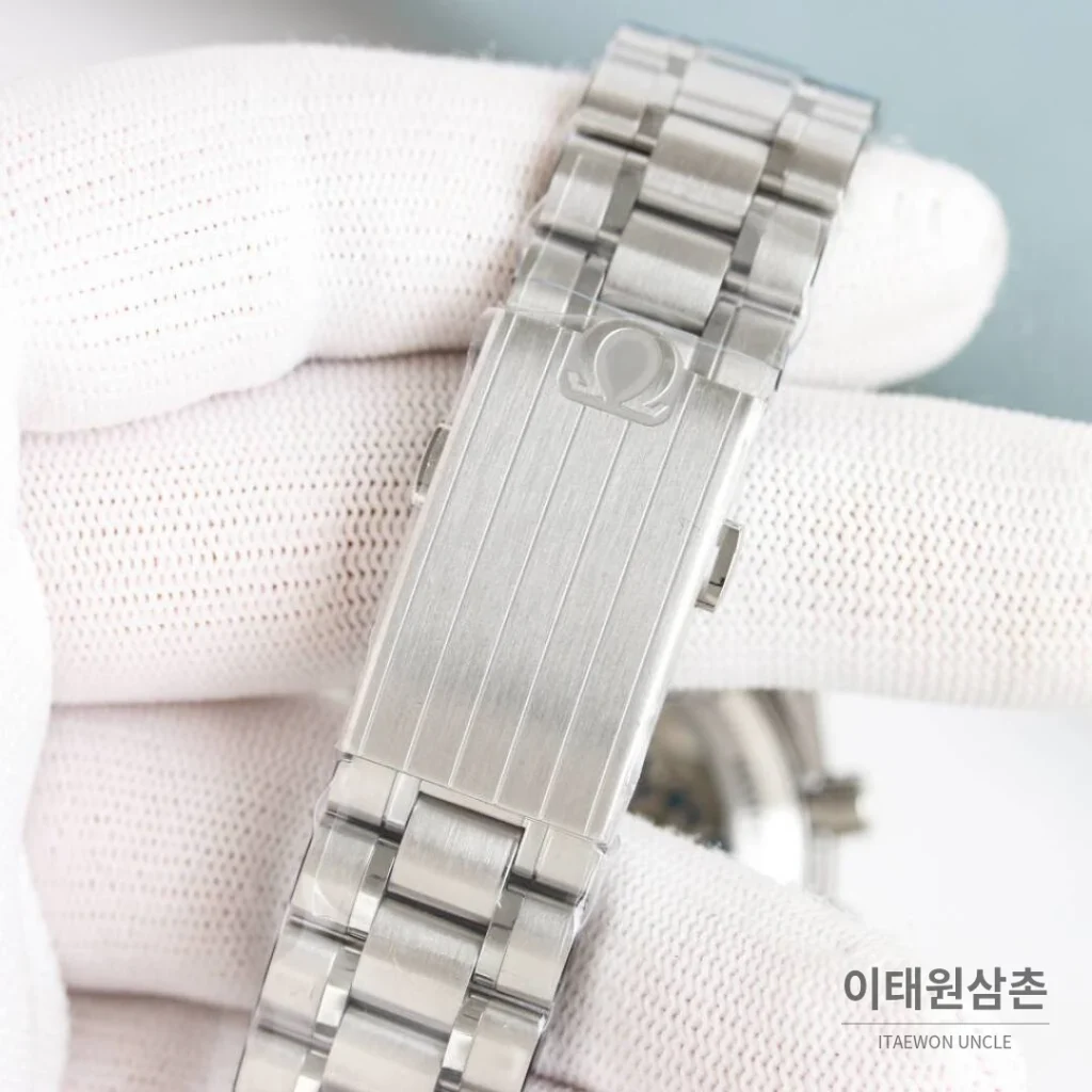 오메가 스피드마스터 문워치 리버스 팬더 크로노그래프 매뉴얼 42mm 블랙 다이얼 스틸 브레이슬릿