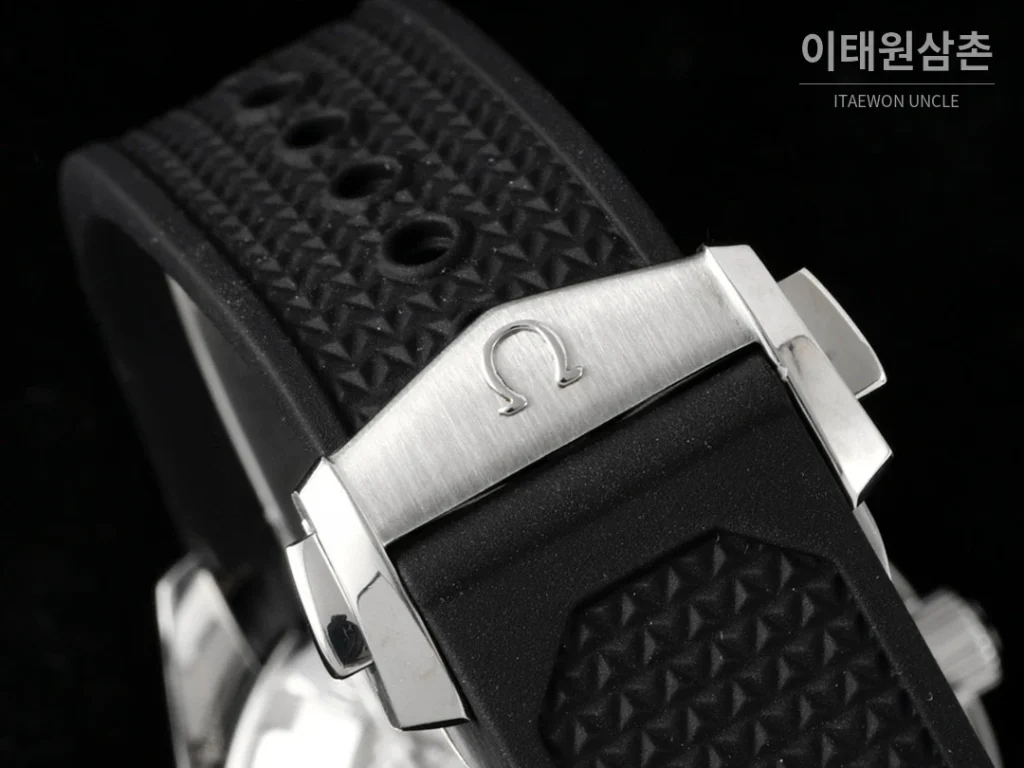 오메가 스피드마스터 레이싱 그레이다이얼 크로노그래프 오토매틱 40mm (3)