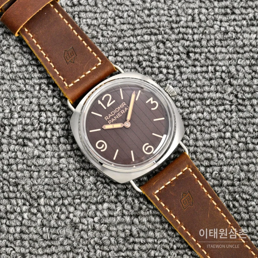 파네라이 루미노르 오토매틱 브라운 다이얼