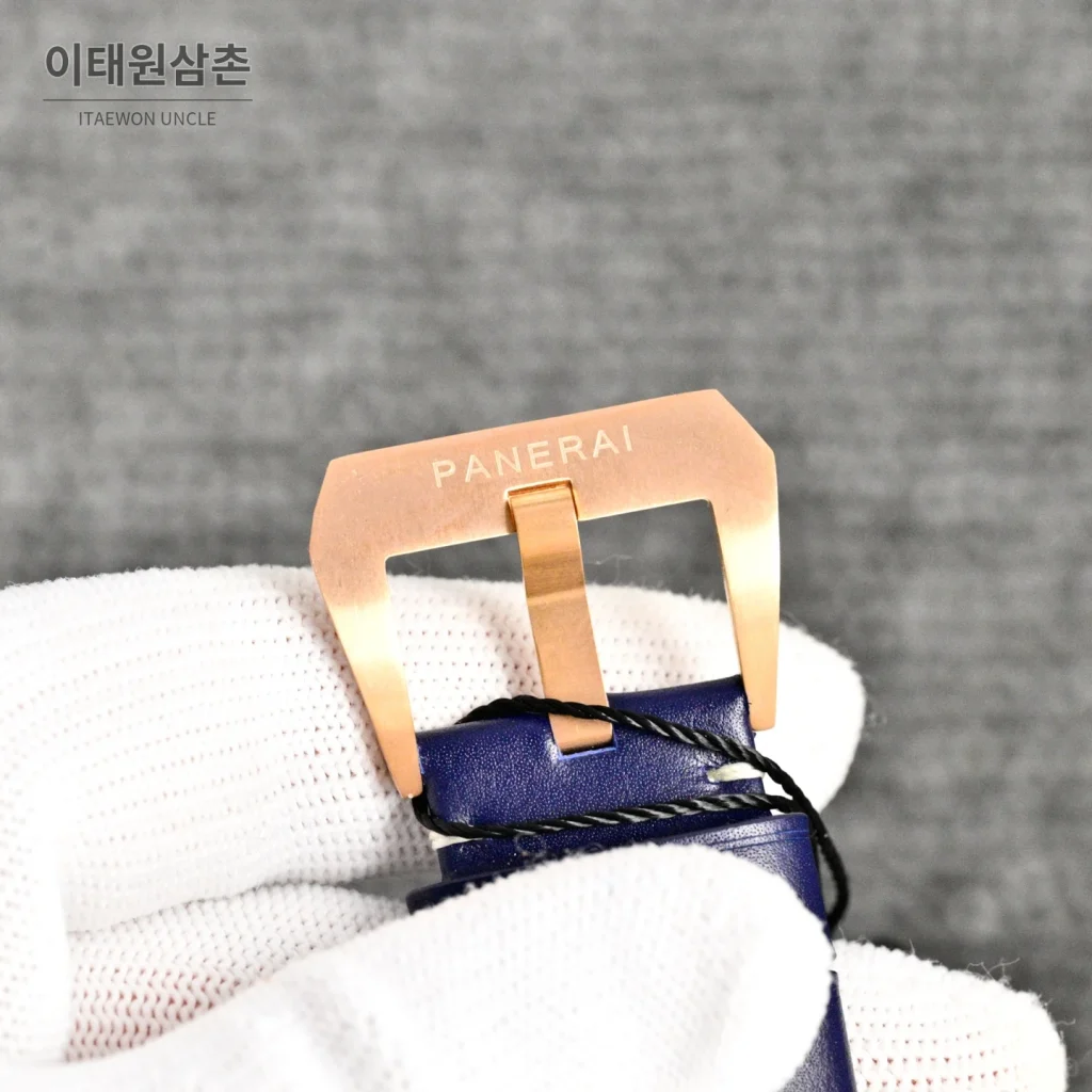 파네라이 루미노르 오토매틱 블루 다이얼